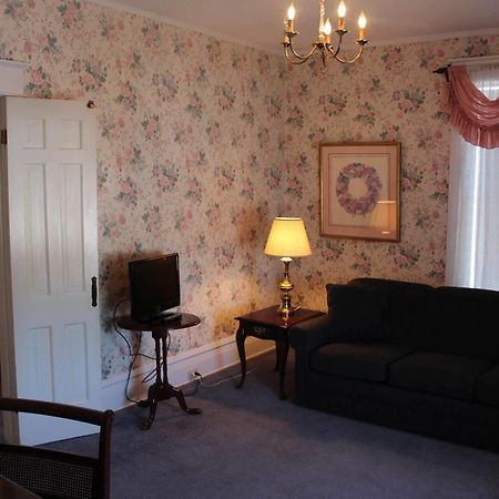 White Inn Fredonia ภายนอก รูปภาพ