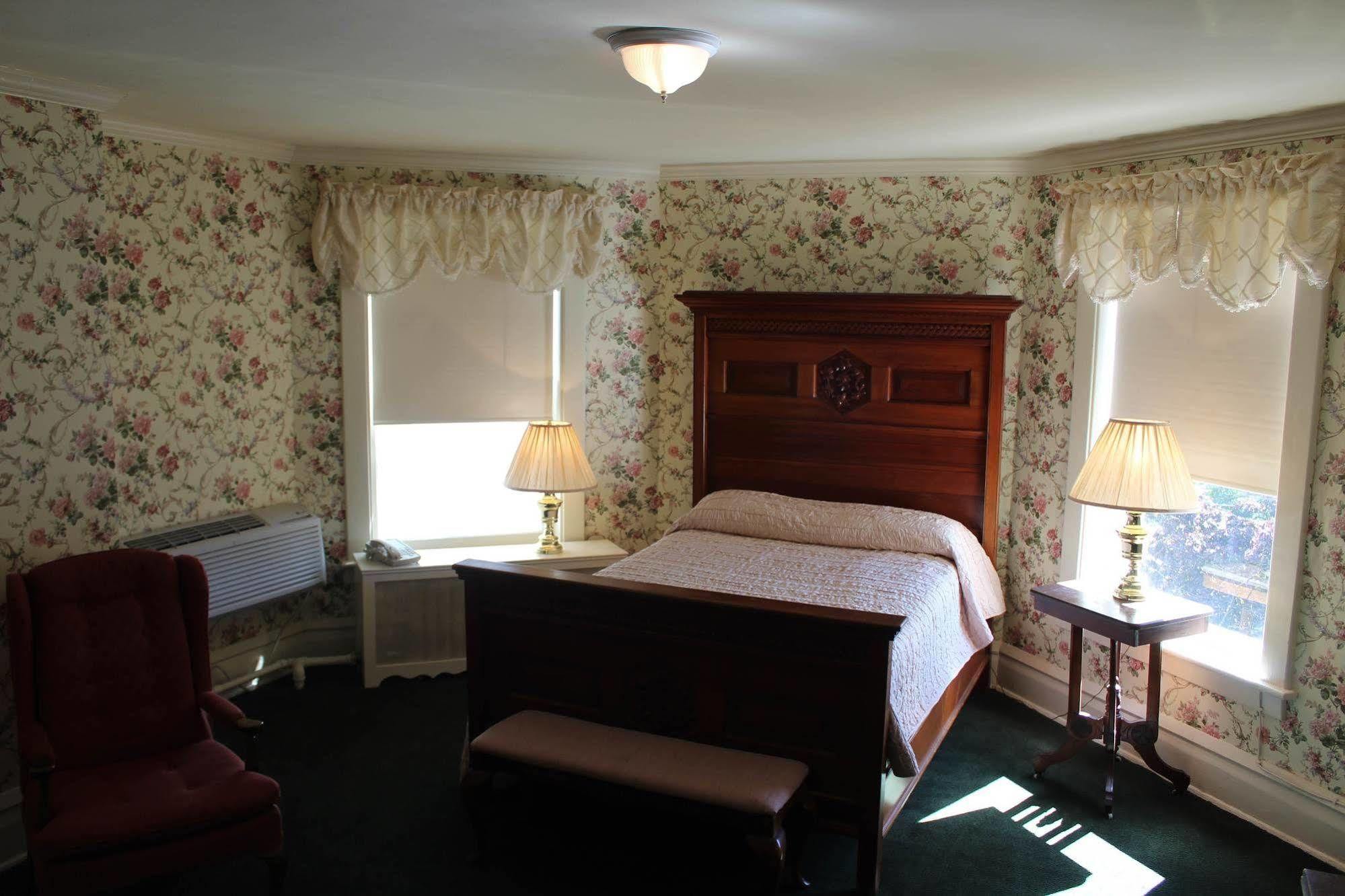 White Inn Fredonia ภายนอก รูปภาพ