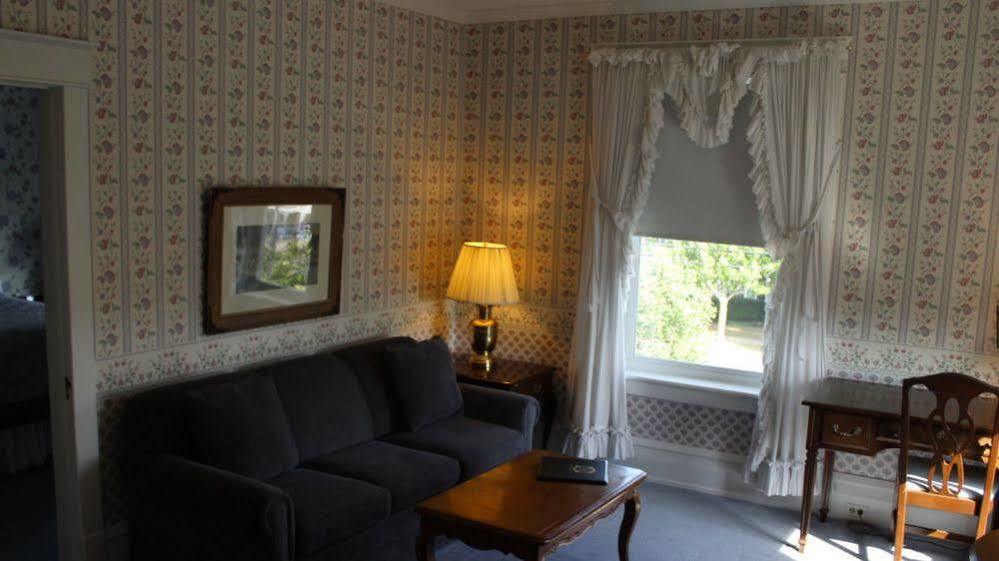 White Inn Fredonia ภายนอก รูปภาพ