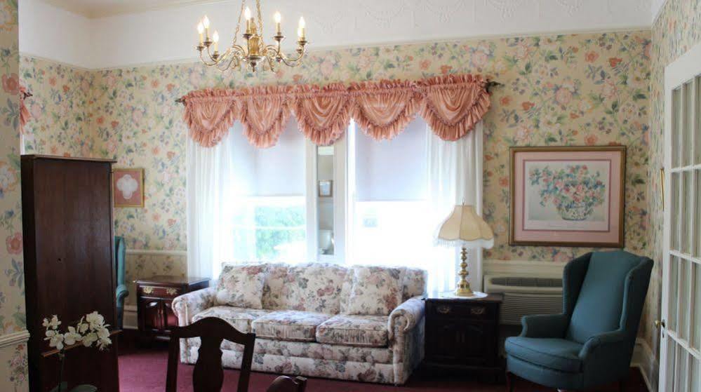 White Inn Fredonia ภายนอก รูปภาพ