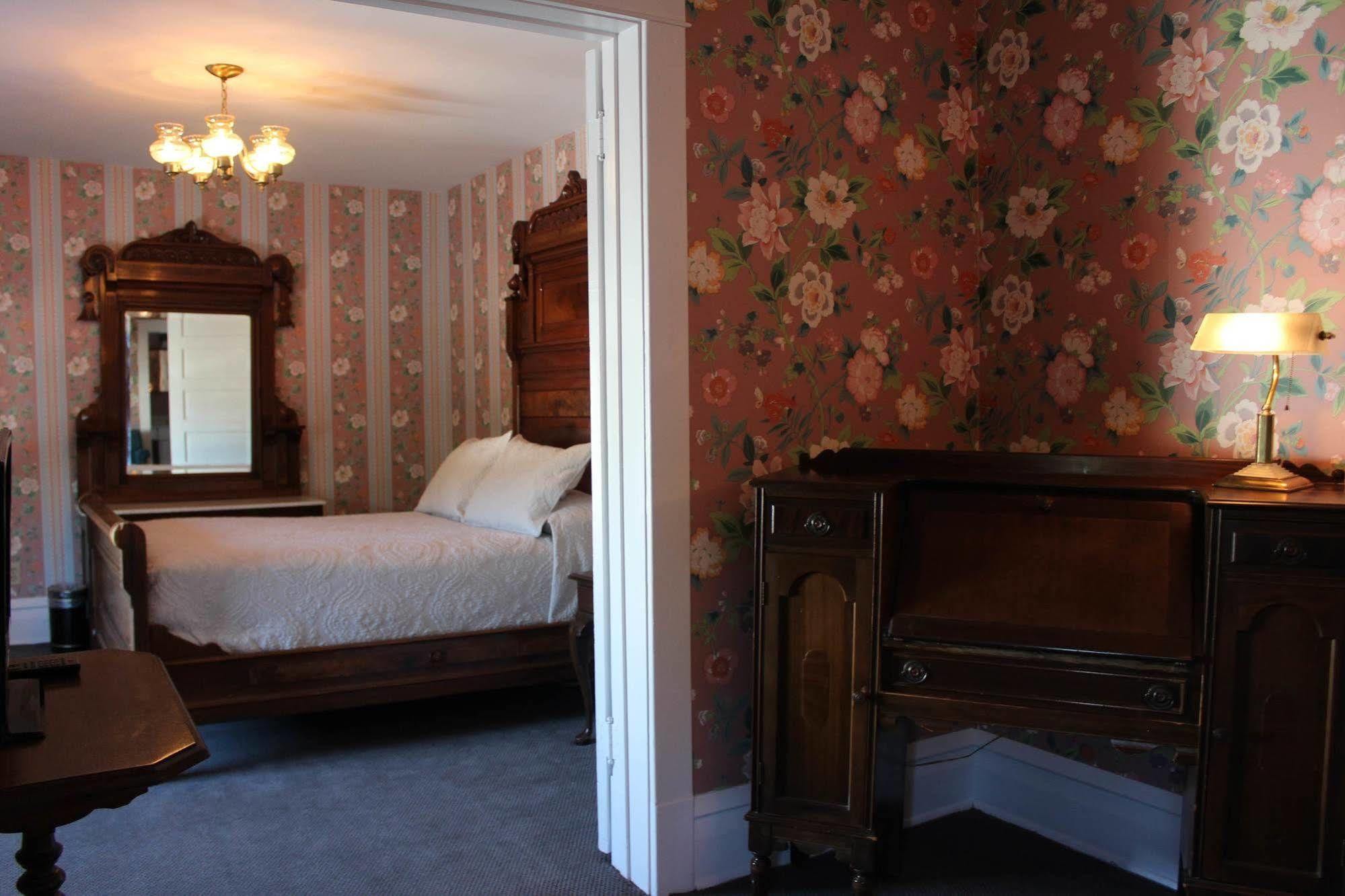 White Inn Fredonia ภายนอก รูปภาพ
